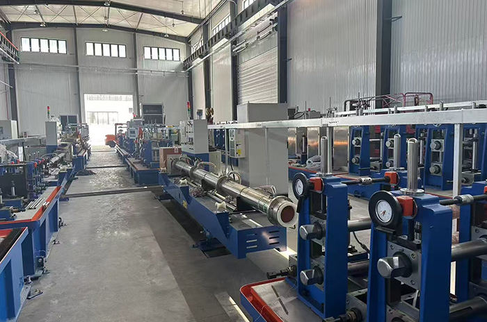 Máquina formadora de tubos